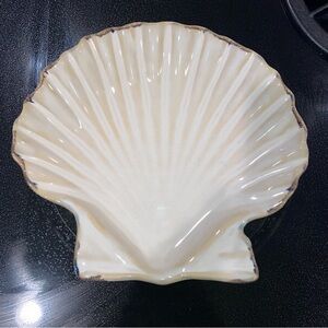 Pottery Barn Under the Sea Collection Scallop Shell Plate Nautical Coastal Beach